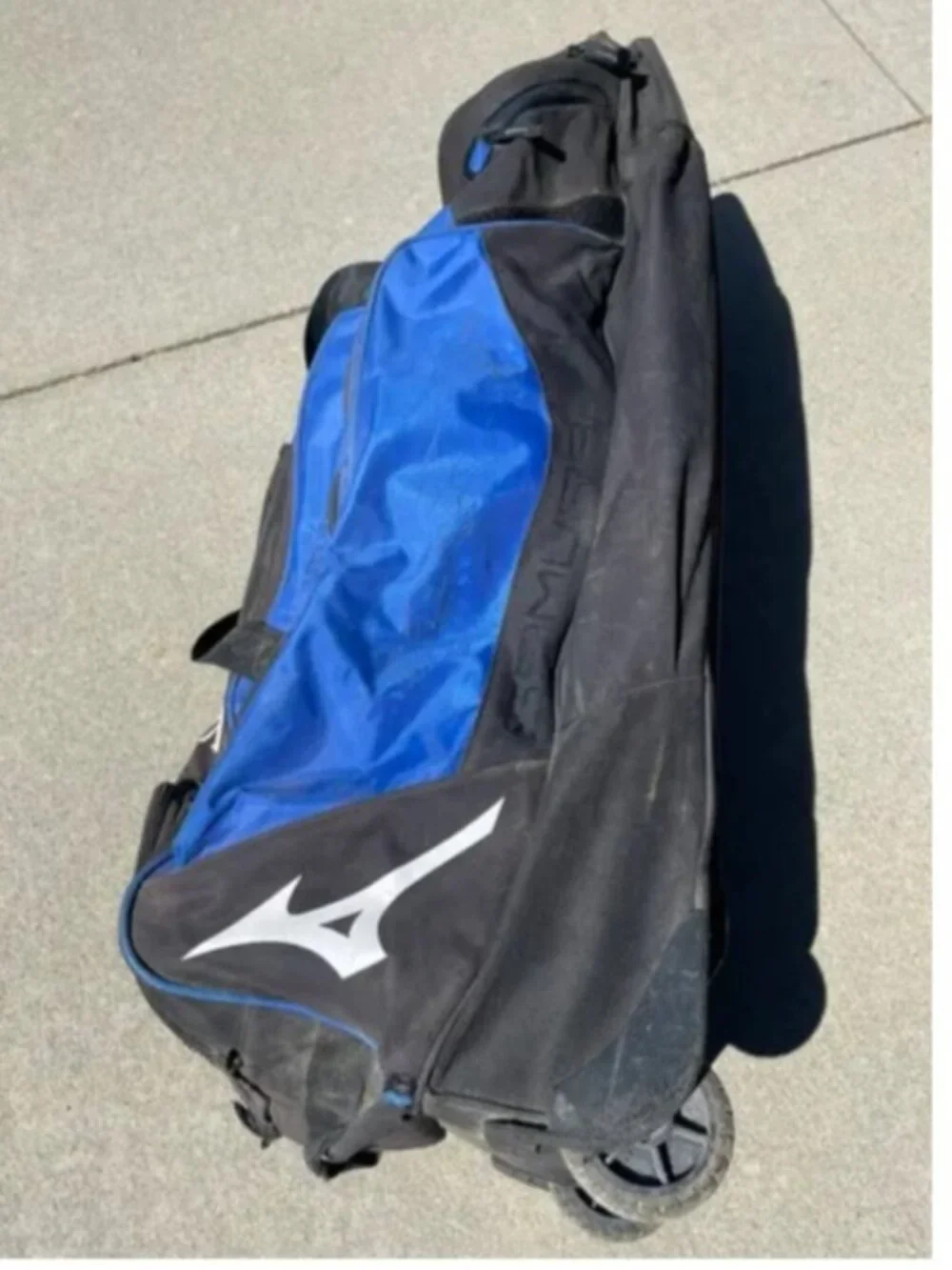 Mizuno Blue and Black Duffel Catcher’s Bag